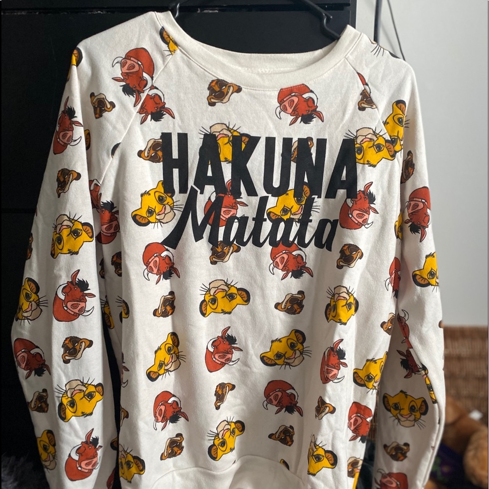 Hakuna Matata Long Sleeve Crew Neck